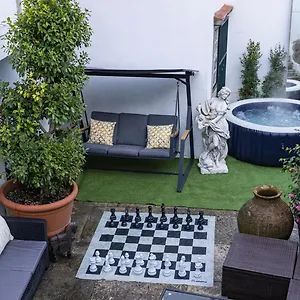 Bed and breakfast Small Cozy In Palace Patio With Hot Tub And Snooker - Wow, Sintra